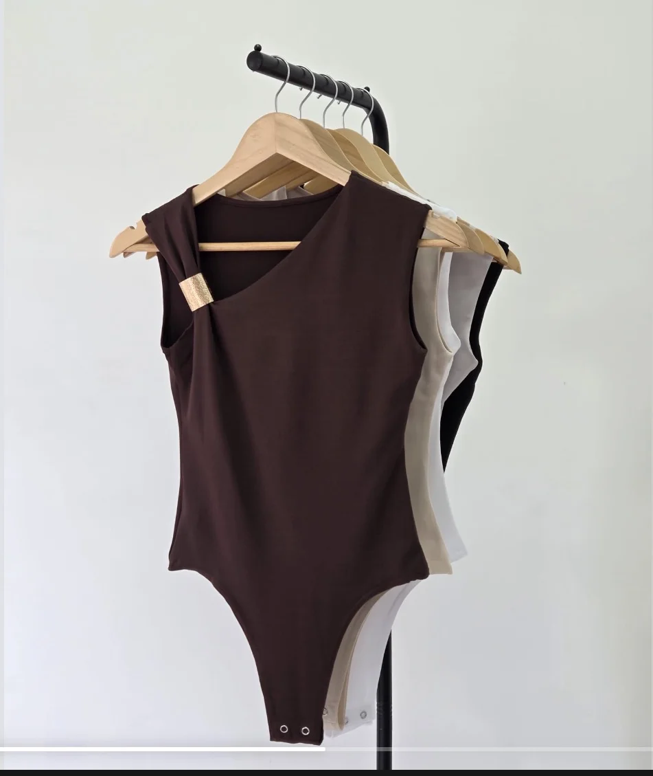 Body broche
